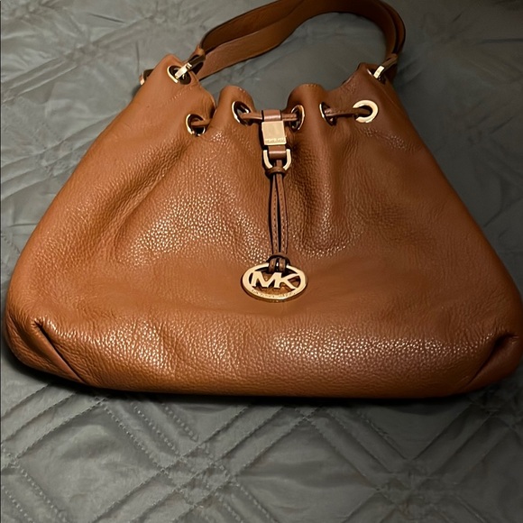 Michael Kors Brown Leather Shoulder Bag NWOT - Picture 1 of 2